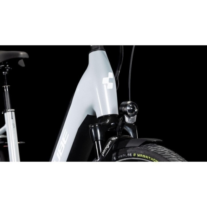 Vélo de ville électrique CUBE Supreme Hybrid Deluxe SLX 625 | Ovelo
