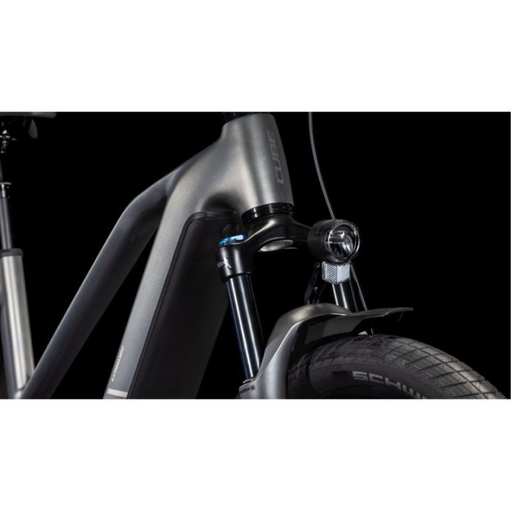 VTC électrique CUBE Kathmandu Hybrid ONE 800 | Ovelo