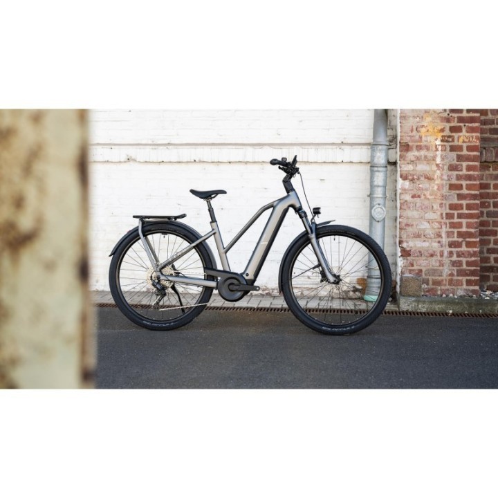 VTC électrique CUBE Kathmandu Hybrid ONE 800 | Ovelo