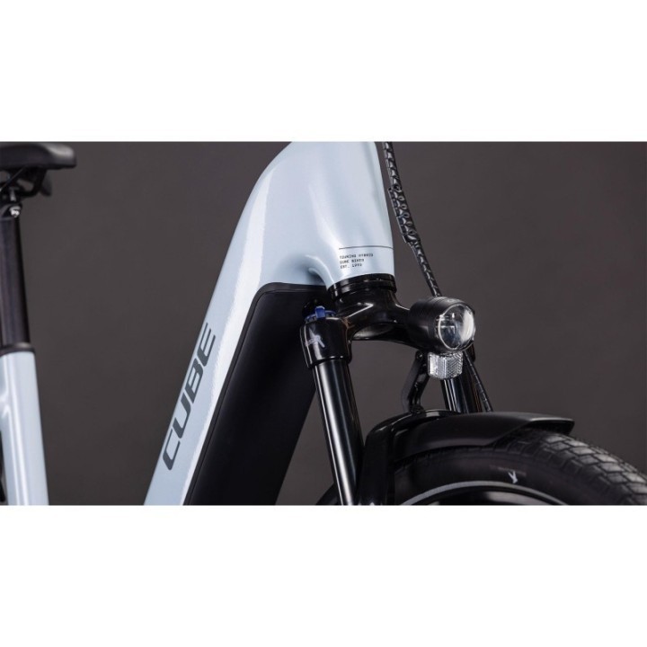 VTC électrique CUBE Touring Hybrid ONE 600 | Ovelo