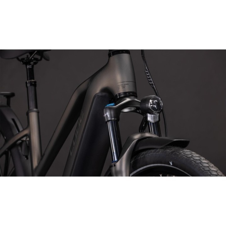 VTC électrique CUBE Touring Hybrid Comfort SLX 800 | Ovelo