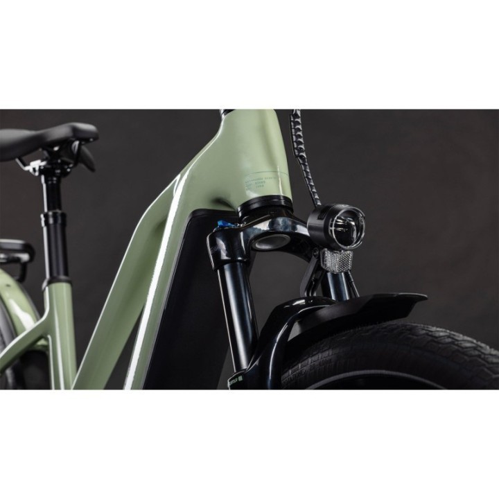 VTC électrique CUBE Kathmandu Hybrid ONE 800 | Ovelo