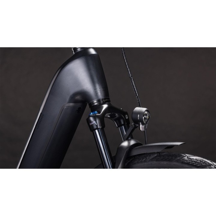 VTC électrique CUBE Kathmandu Hybrid Pro 800 | Ovelo