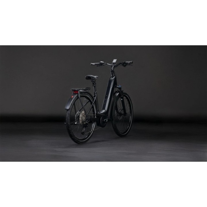 VTC électrique CUBE Kathmandu Hybrid Pro 800 | Ovelo