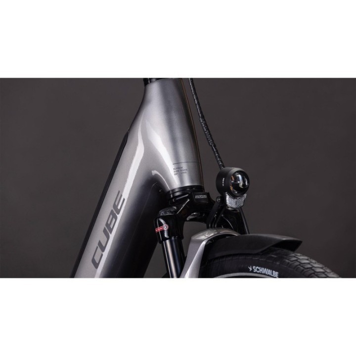 Vélo de ville électrique CUBE Supreme Hybrid Deluxe Pro 600 | Ovelo