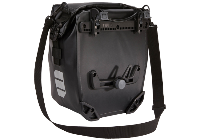 https://www.ovelo.fr/19240/2x-sacoches-thule-shield-pannier-13l-noir-.jpg