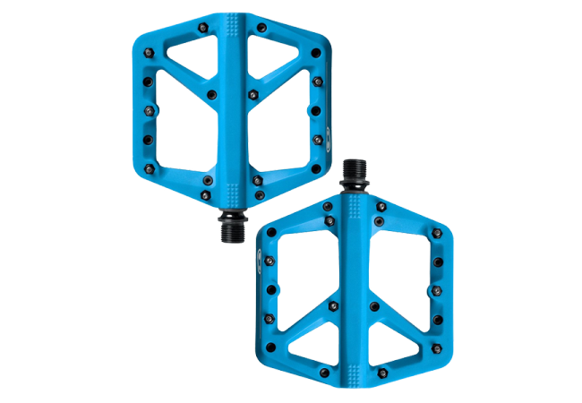 https://www.ovelo.fr/19954/paire-de-pedales-plates-crankbrothers-stamp-1-petite-bleu.jpg