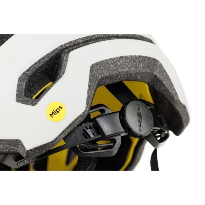 CUBE Part's CUBE Helmet STRAY | Ovelo