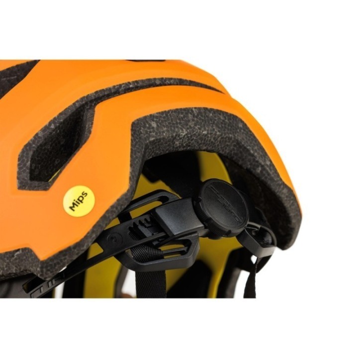 CUBE Part's CUBE Helmet STRAY | Ovelo