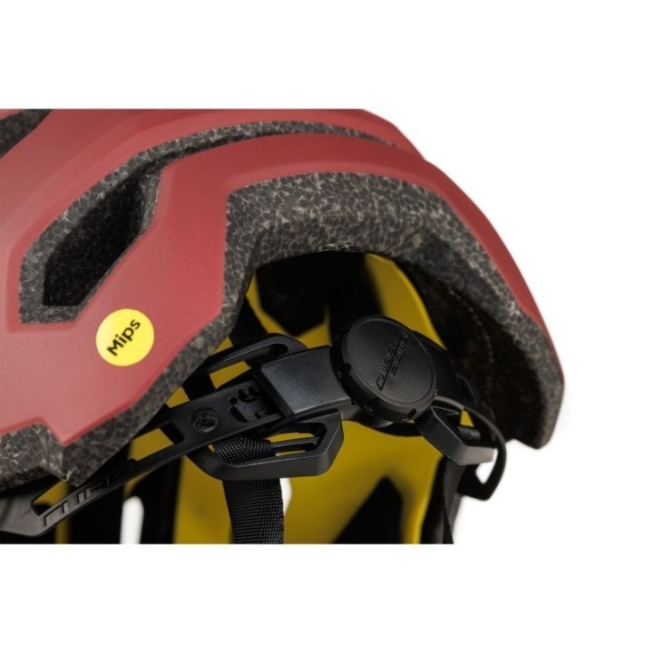 CUBE Part's CUBE Helmet STRAY | Ovelo