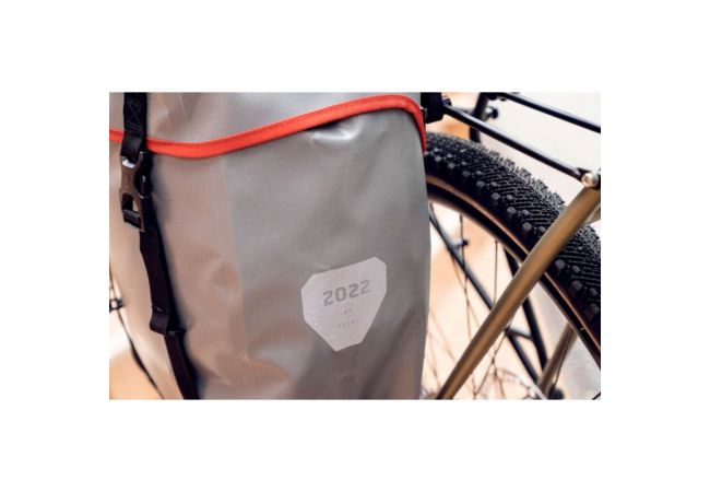 https://www.ovelo.fr/31487/bike-packer-original-grey-.jpg