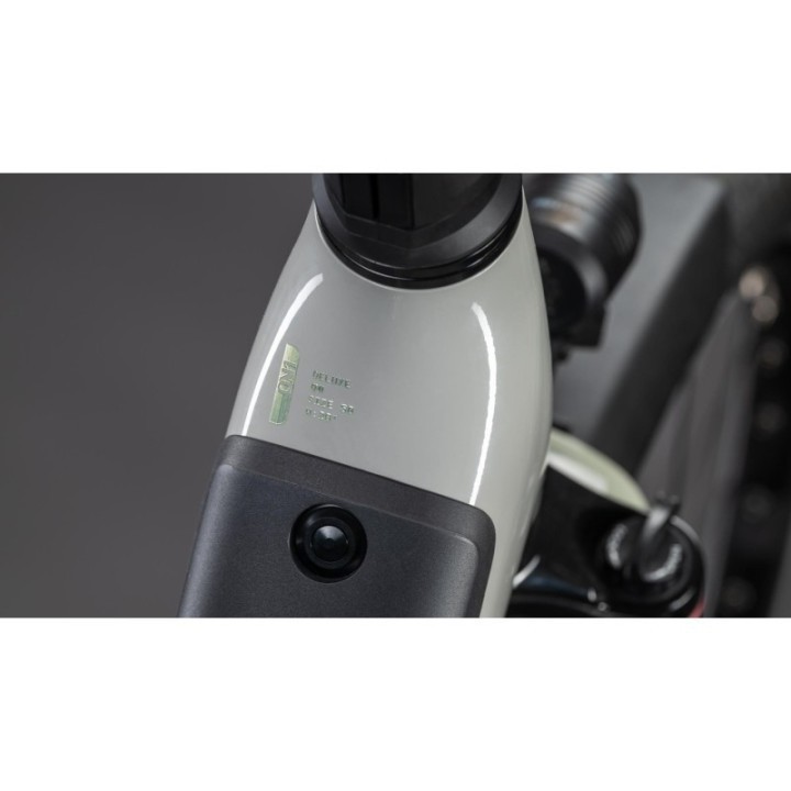 Vélo de ville électrique CUBE Supreme Hybrid Deluxe ONE 600 | Ovelo