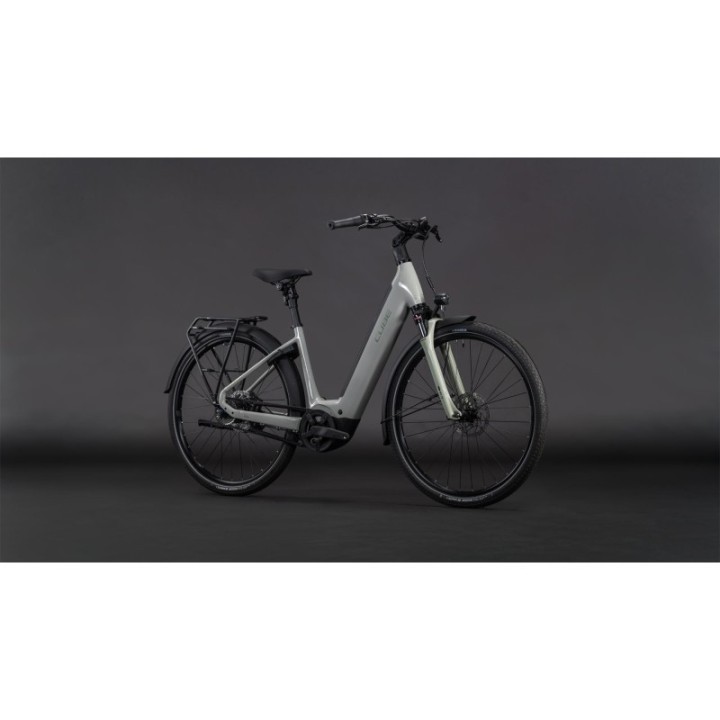 Vélo de ville électrique CUBE Supreme Hybrid Deluxe ONE 600 | Ovelo