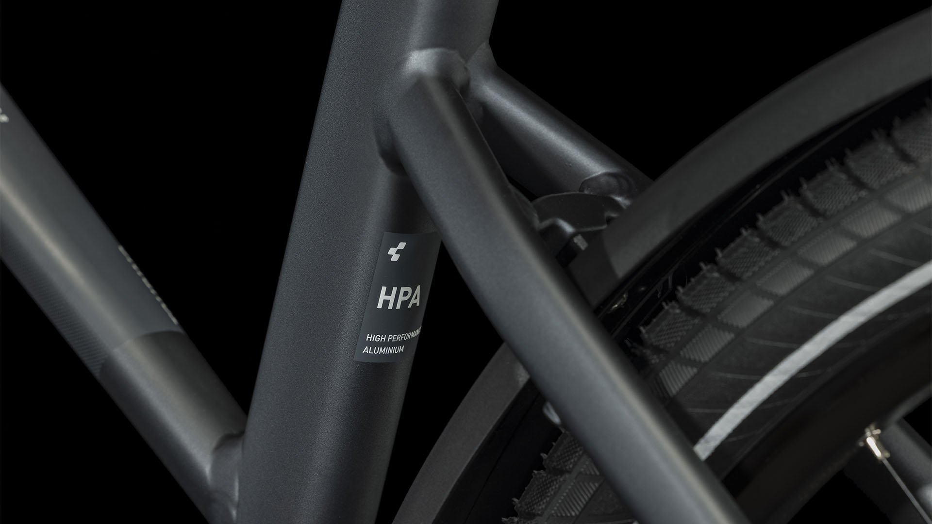 https://www.ovelo.fr/36155/touring-hybrid-one-625-wh.jpg