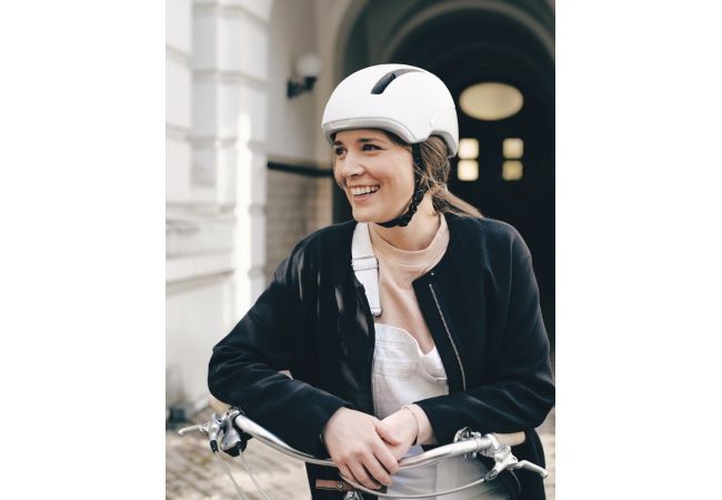 https://www.ovelo.fr/38879/casque-hjc-calido-plus-blanc.jpg