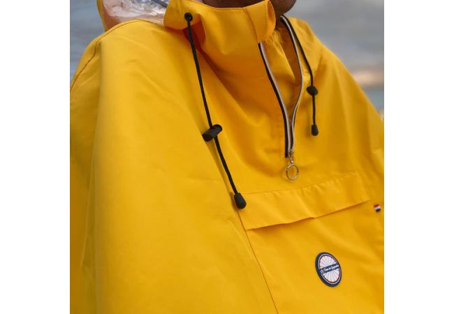 https://www.ovelo.fr/41025/cape-de-pluie-velo-breton-polyester-100-recycle.jpg