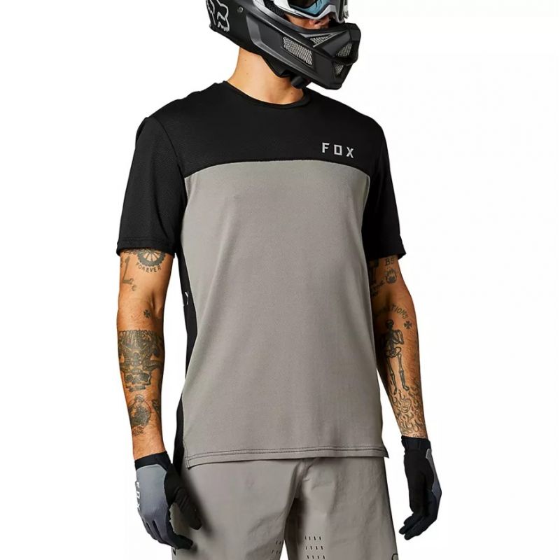 https://www.ovelo.fr/41416-thickbox_extralarge/tee-shirt-fox-flexair-delta-jersey-ptr-grisnoir-polartec-taille-s-.jpg