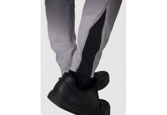 https://www.ovelo.fr/41710/pantalon-homme-fox-flexair-race.jpg