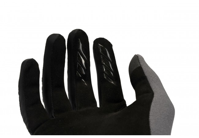 https://www.ovelo.fr/53487/cube-gloves-race-long-finger.jpg