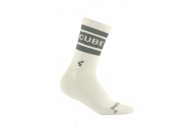 https://www.ovelo.fr/54143/chaussettes-hautes-cube-after-race.jpg
