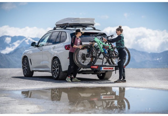 https://www.ovelo.fr/56009/porte-velo-sur-boule-d-attelage-yakima-fold-click-3-evo-3-velos.jpg