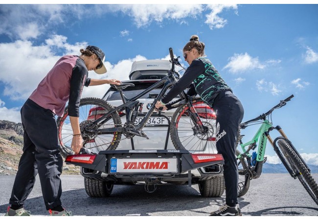 https://www.ovelo.fr/56010/porte-velo-sur-boule-d-attelage-yakima-fold-click-3-evo-3-velos.jpg